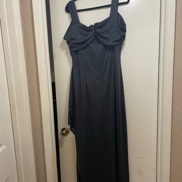 20. Alex Evenings formal gown. Color smoke with sparkles. Cold shoulder, size 16 - Picture 3 of 6